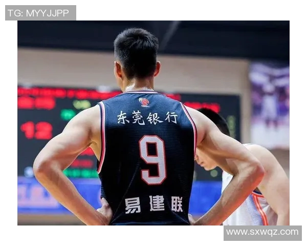 易建联成功入选NBA全明星阵容，成为中国最耀眼的篮球之星